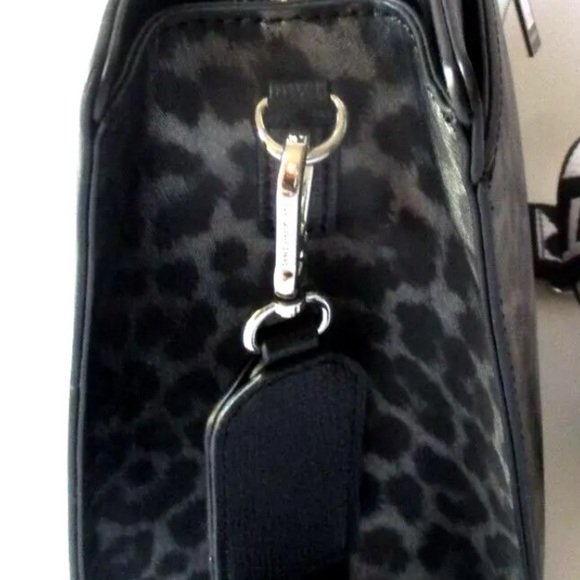 Karl Lagerfeld LIMITED COLECCIÓN
Paris Maybelle Top Handle NWOT - Picture 7 of 7